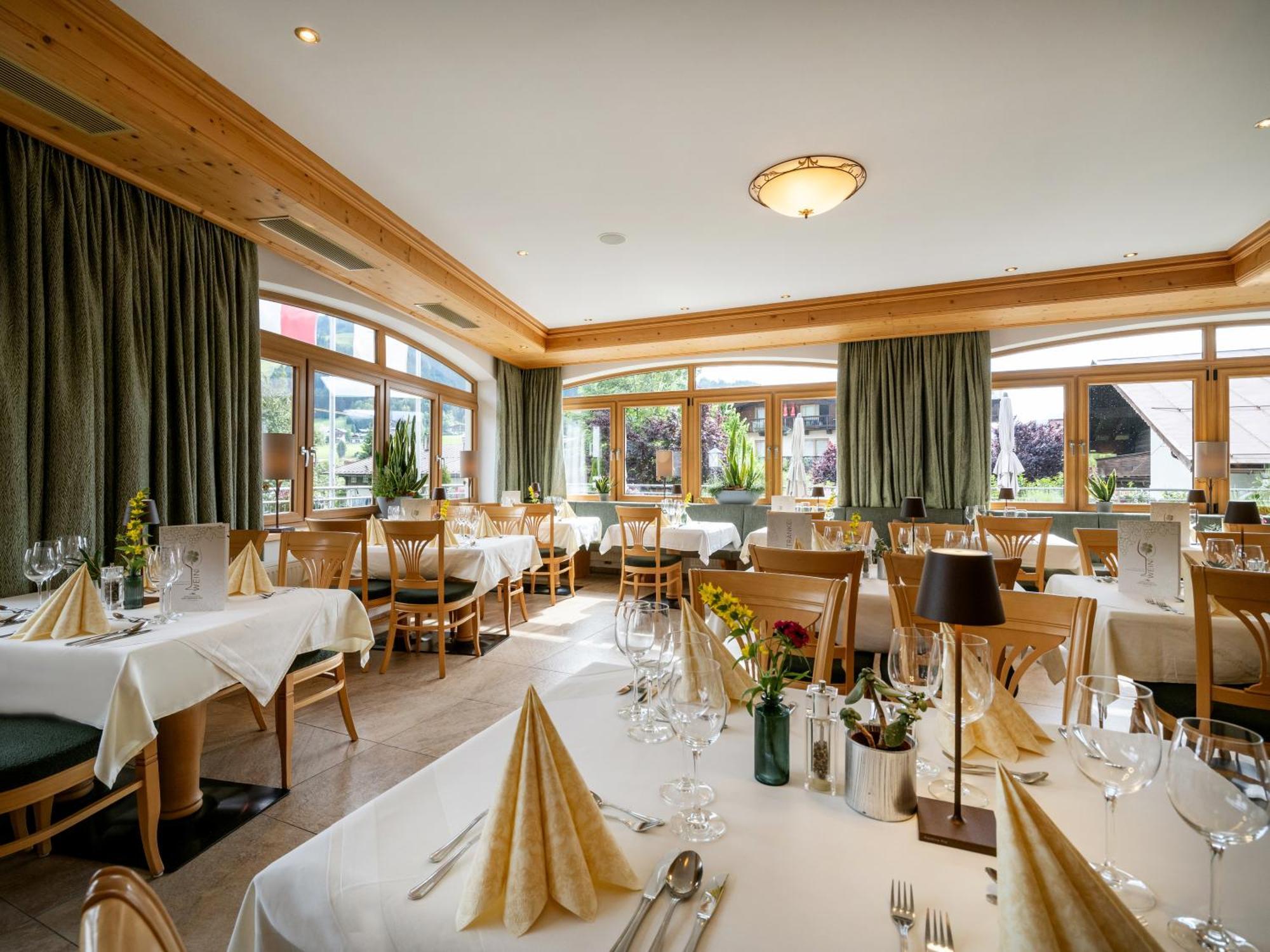 Hotel Alpen Glueck Kirchberger Hof 4*