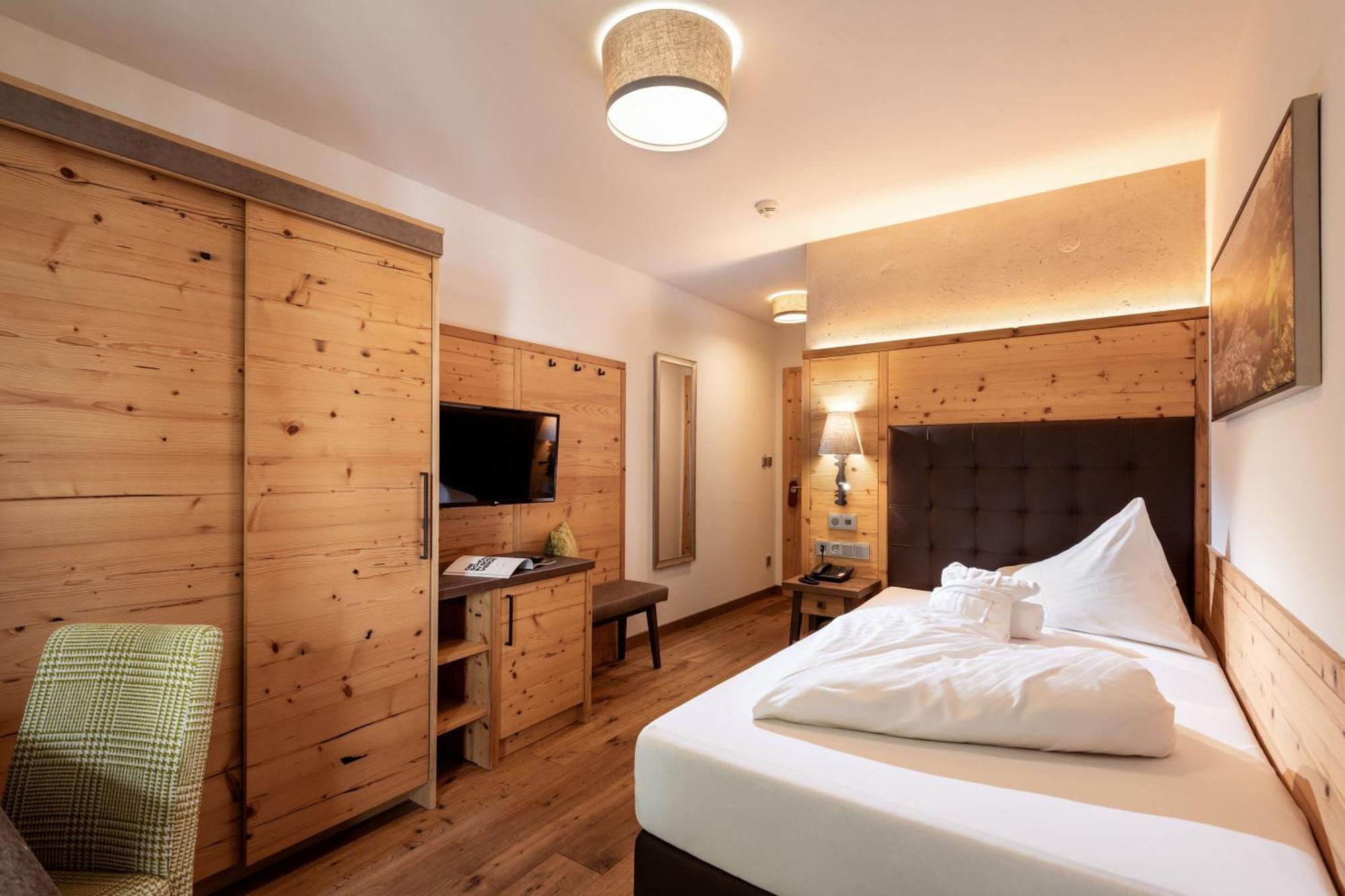 Hotel Alpen Glueck Kirchberger Hof 4*